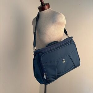 TravelPro Carry On Bag Crew 6 Shoulder Strap Teal Blue Underseat‎ Suitcase 18"